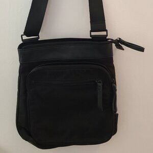 Carta Crossbody Everything Bag, Black NWOT
